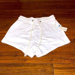 White lounge shorts from reflex, size small